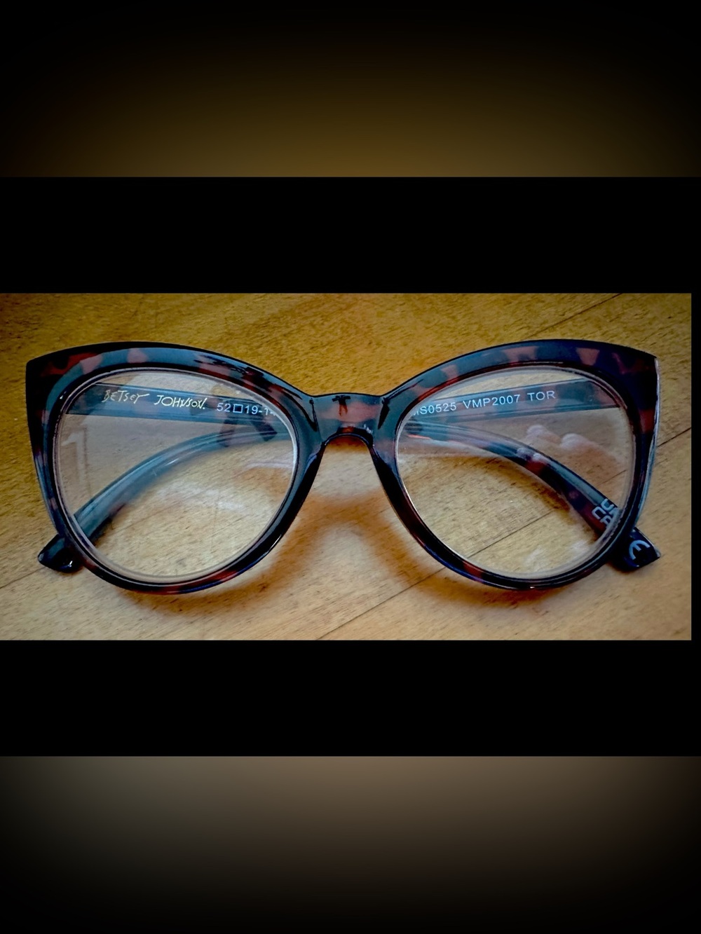 Betsey Johnson Tortoiseshell Cat-Eye Readers Glasses - Brown and Black +2.5